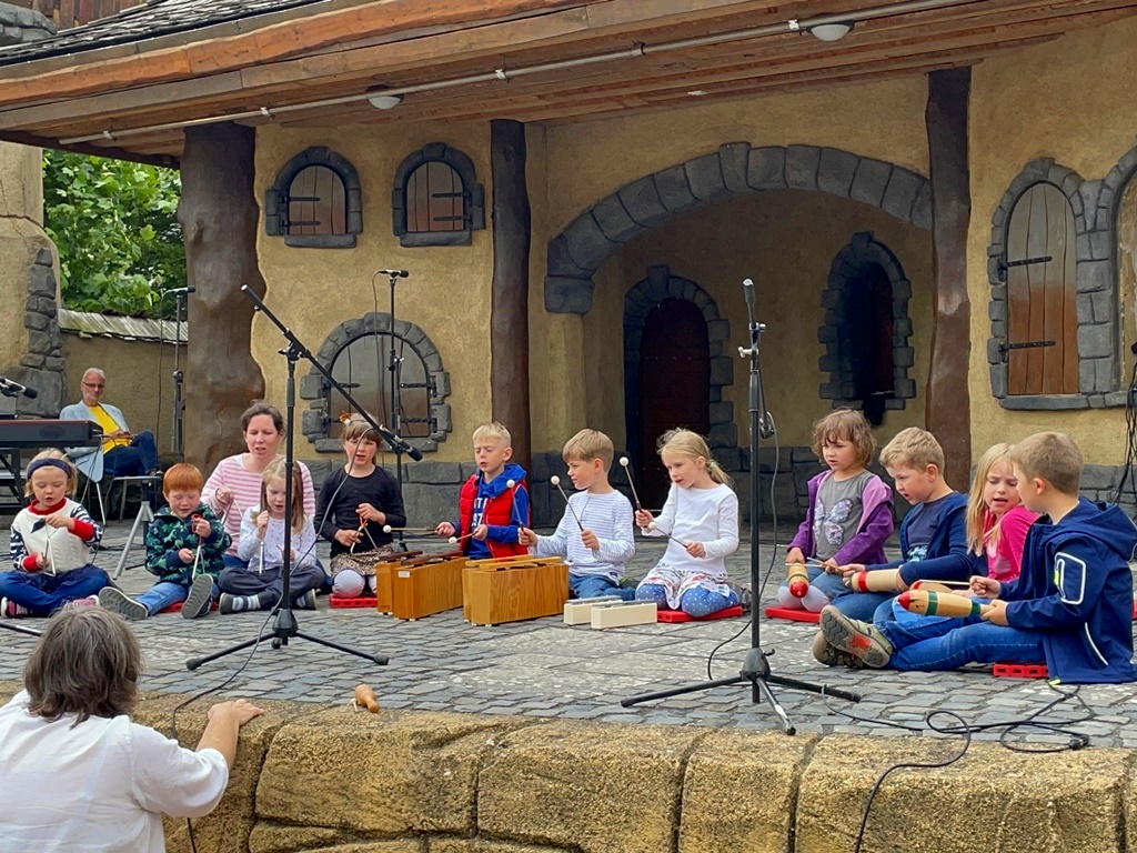 Märchenhafte Musik auf der Märchenbühne in Gudensberg